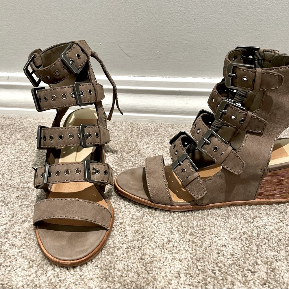 Dolce Vita Grey Nubuck leather sandals, 2 1/2” heel. Size 6 M.